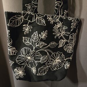 Black & White Floral Purse Bag Tote, 15" Handles, 11" X 9"